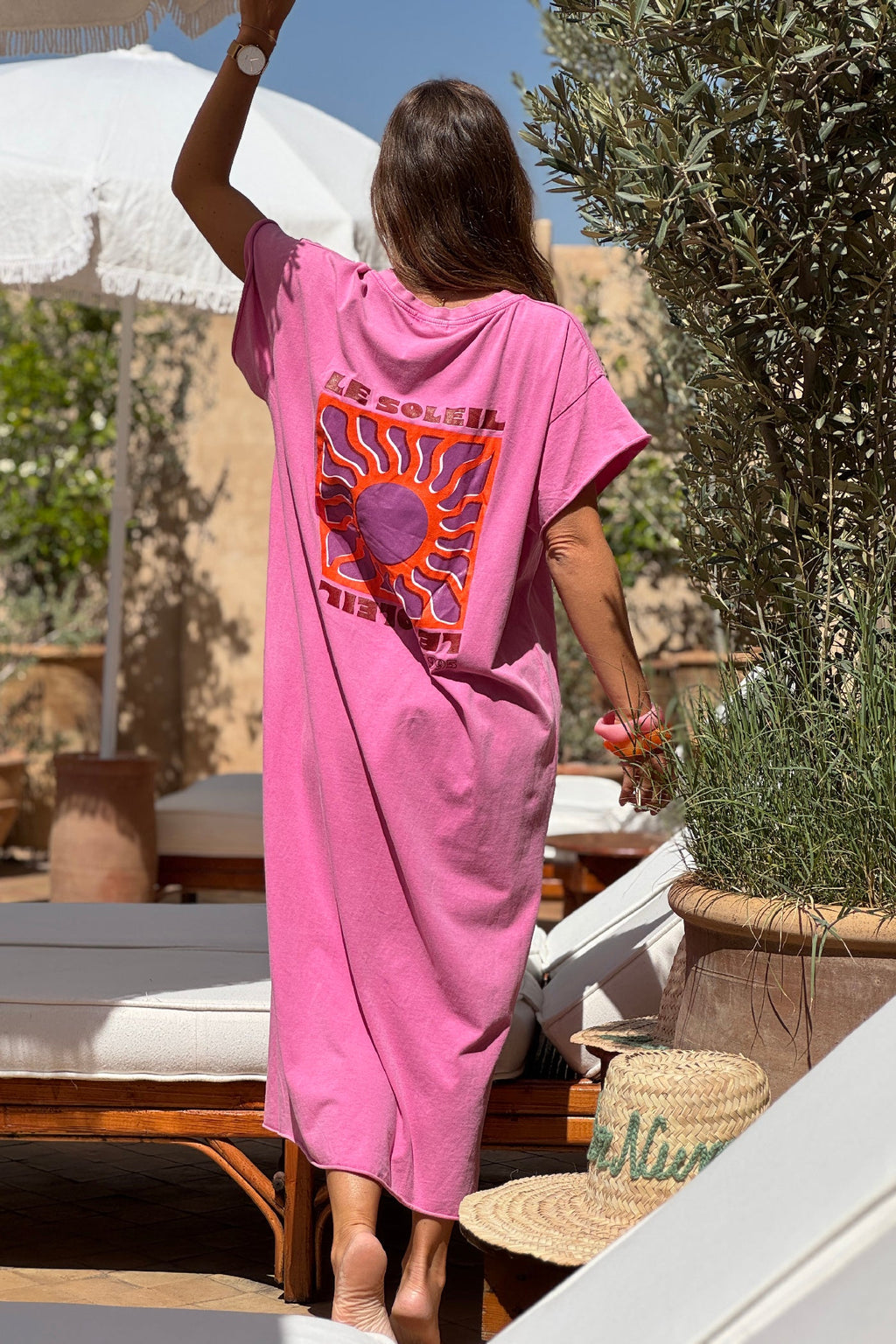 Amara - Vestido largo y cómodo de color rosa deslavado, de algodón elástico, con cuello en V y estampado de soles