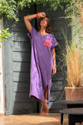 Vanina - Vestido largo y cómodo de color violeta deslavado, de algodón elástico, con cuello en V y estampado de soles
