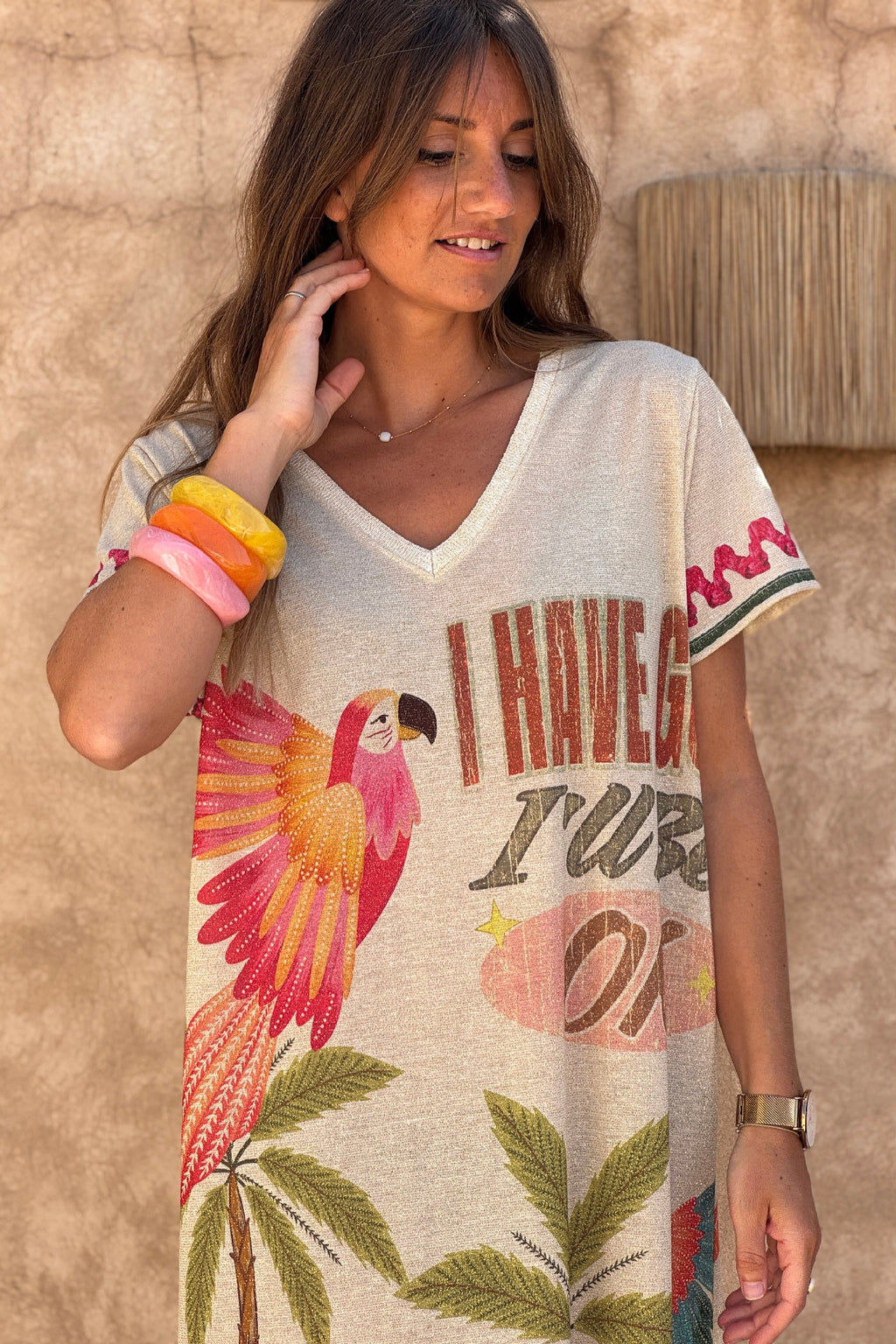Trinidad - Vestido largo y holgado, brillante, con estampado de loros, palmeras y flores de colores