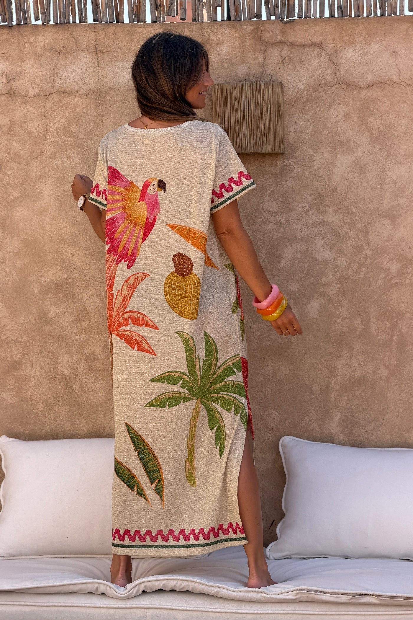 Trinidad - Vestido largo y holgado, brillante, con estampado de loros, palmeras y flores de colores