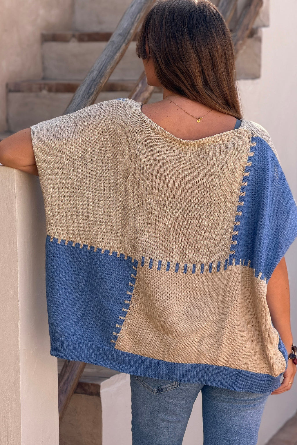 Ines - Suéter holgado de punto de algodón con diseño de patchwork en azul y dorado