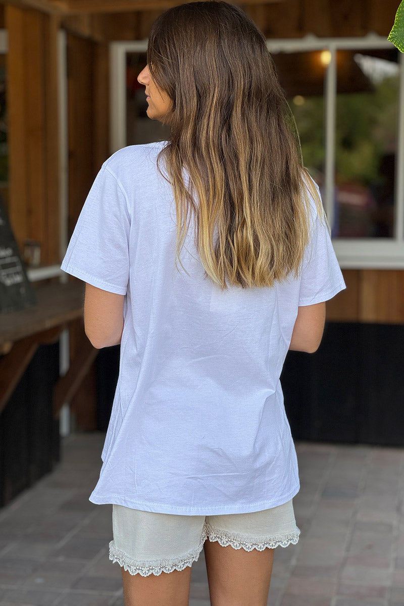 Guadalupe - Camiseta blanca de cuello en V y mangas cortas con lema